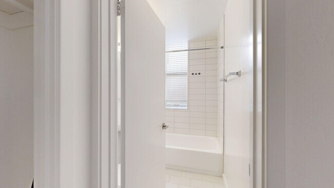 Building Photo - 145 Fell St