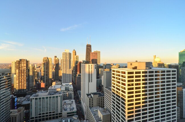 Building Photo - 405 N Wabash Ave