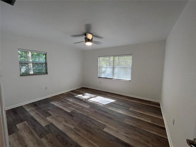 Building Photo - 1565 Oakhurst St