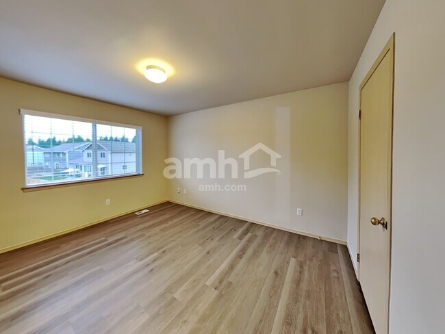 Building Photo - 20507 193rd Avenue Ct E