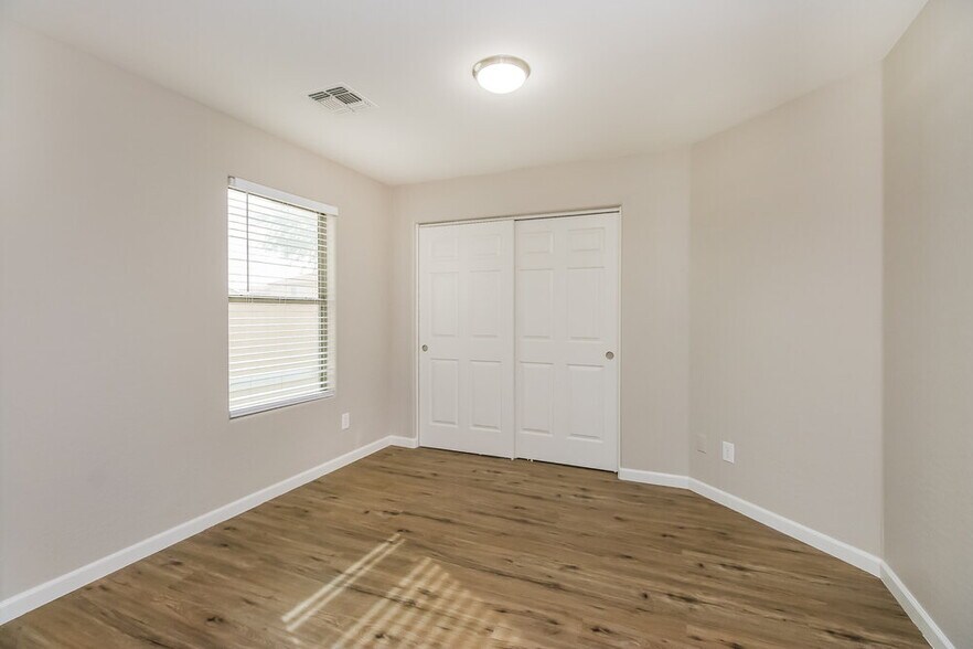 Building Photo - 29039 N Coal Ave