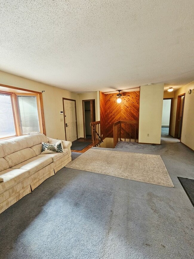 Building Photo - 908 Antares Ct
