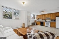 Building Photo - 2001 S 13th St