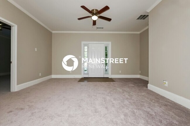 Building Photo - 4 Bedroom Pet-Friendly Home in Hampton, GA with Main Street Renewal