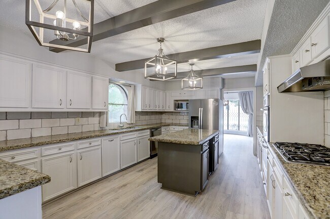 Building Photo - 1132 Fries Rd