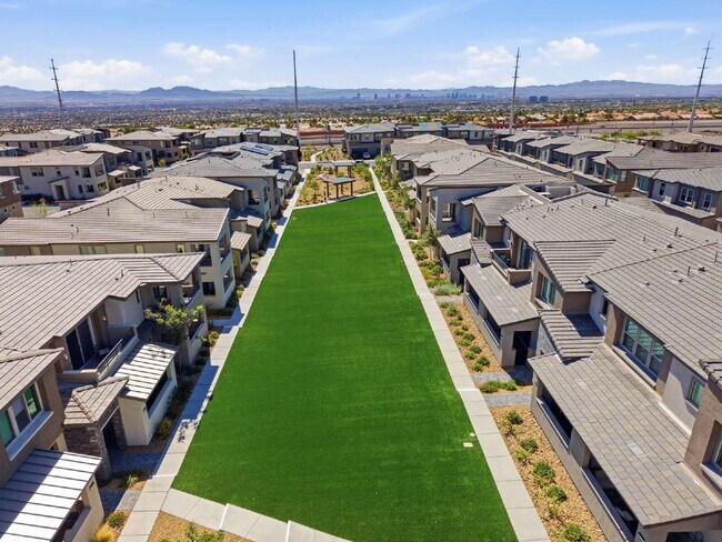 Building Photo - Experience refined living in this beautifully appointed 3-bedroom, 2.5-bathroom townhome spanning...