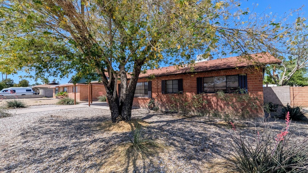 Primary Photo - 7248 E Granada Rd