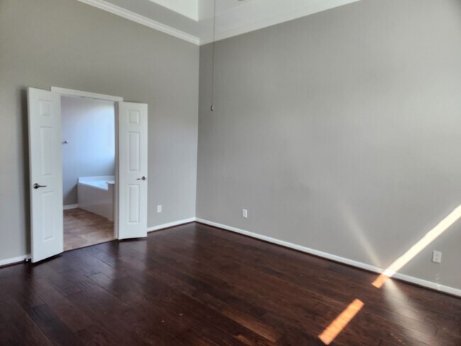 Building Photo - 20676 Oakhurst Meadows Dr