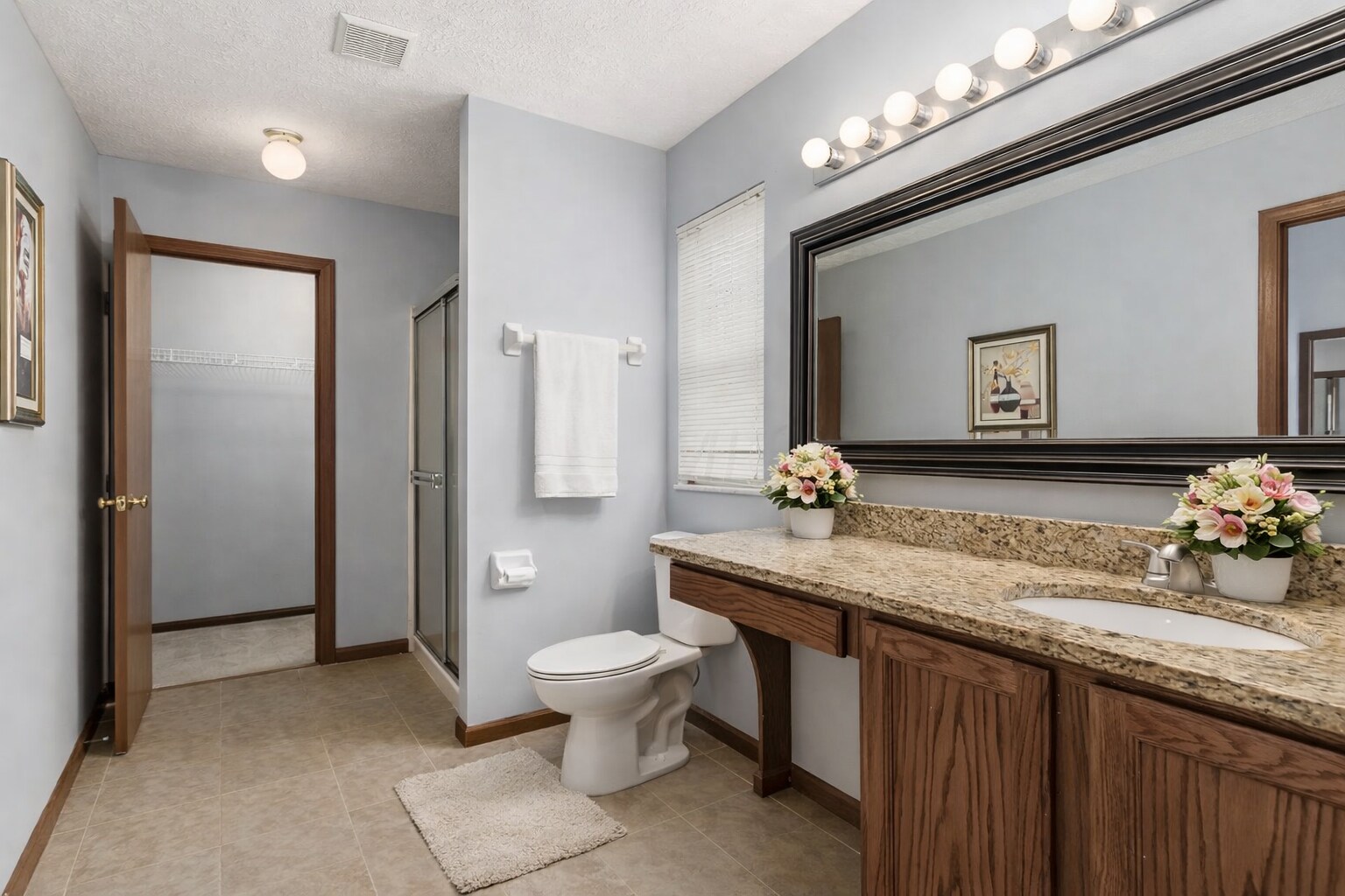 Building Photo - 8635 Oak Creek Dr