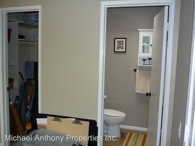 Building Photo - 3661 Avocado Village Ct