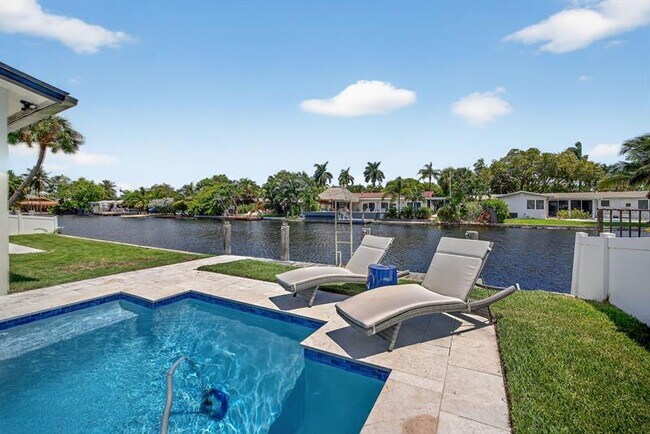 Building Photo - 2157 Coral Gardens Dr
