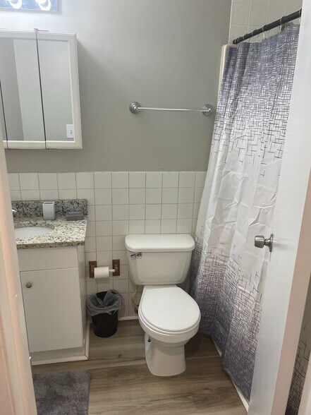 Building Photo - Room in Duplex on New Dawn Ct