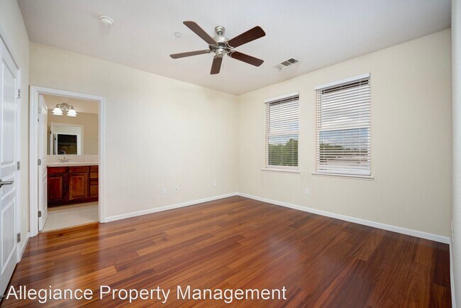 Building Photo - 3 br, 3 bath House - 7910 Walerga Rd Unit 706