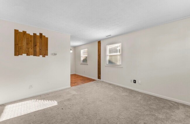 Building Photo - 2302 Norfolk St