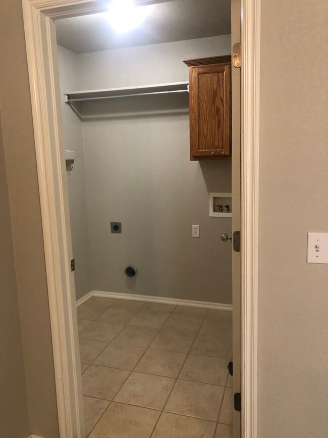 Building Photo - 509 Cherokee Gate Dr
