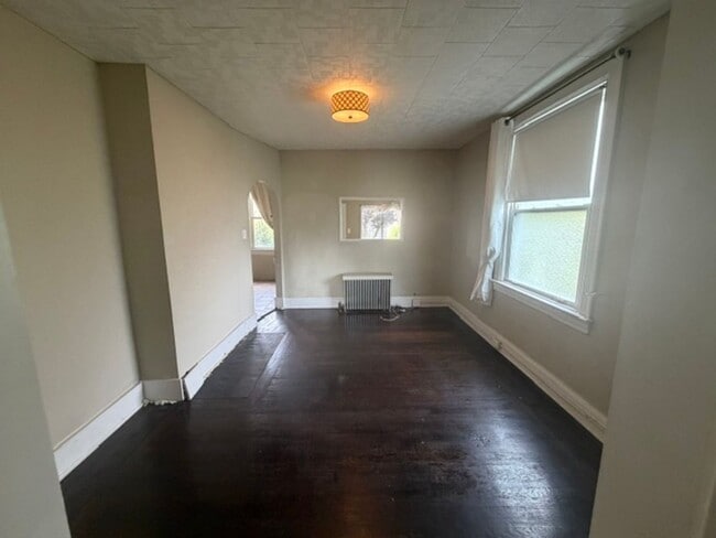 Building Photo - 75 Craighead St