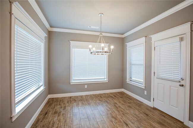 Building Photo - 1025 Kimball Ln