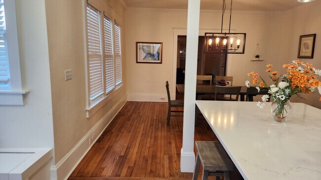 Building Photo - 2897 Sydney St