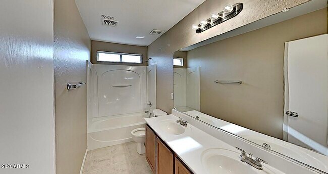 Building Photo - 162 S 223rd Ave