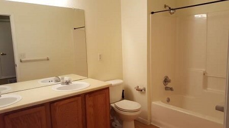 bathroom - 3002 West Elizabeth Street