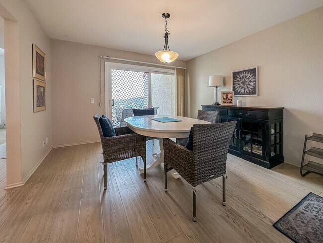 Building Photo - Tierrasanta Furnished Short-Term Rental