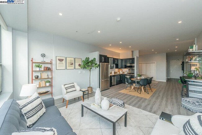 Building Photo - 1001 46th St