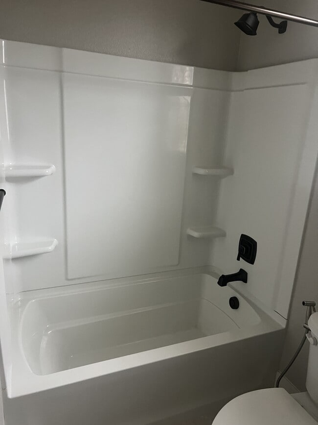 Building Photo - 232 Tuso Ranch Rd