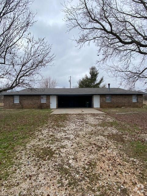 Building Photo - 651 N Genevieve Ave