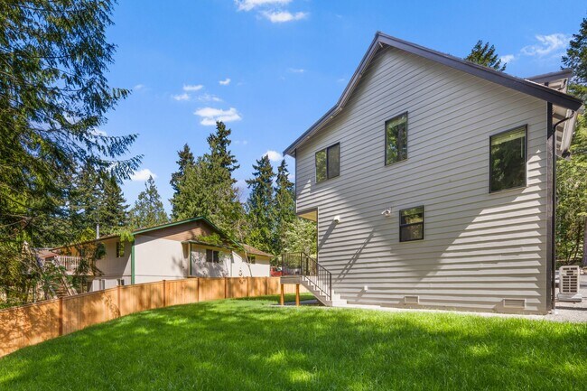 Building Photo - $2595 3 bedroom/2 1/2 bath Clearwood New Construction, Custom Chalet-style Home In Yelm.