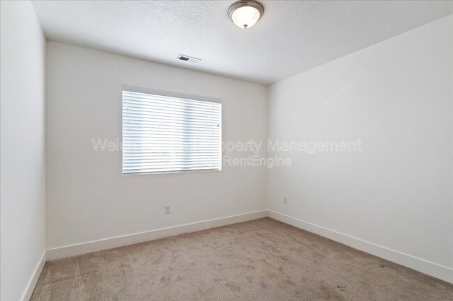 Building Photo - 1177 Shady Brook Ln S