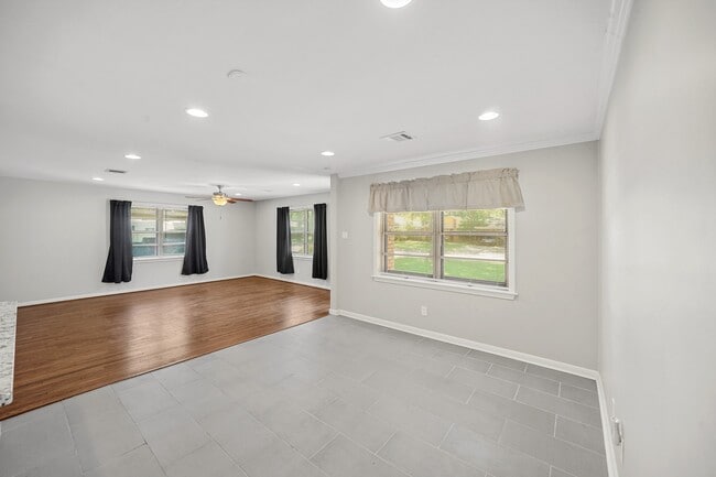 Building Photo - 9514 Vilven Ln