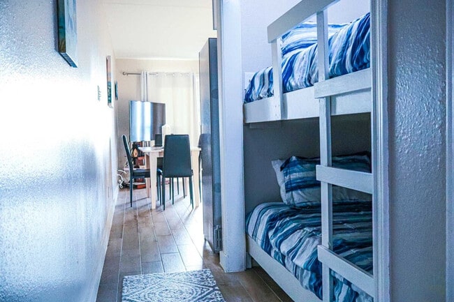 Building Photo - 5605 Gulf Blvd