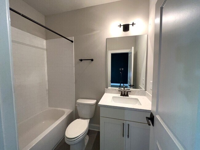 Building Photo - 4353 Parkside Pl