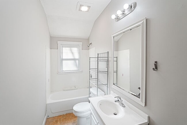 Building Photo - 9-11 Frederick St