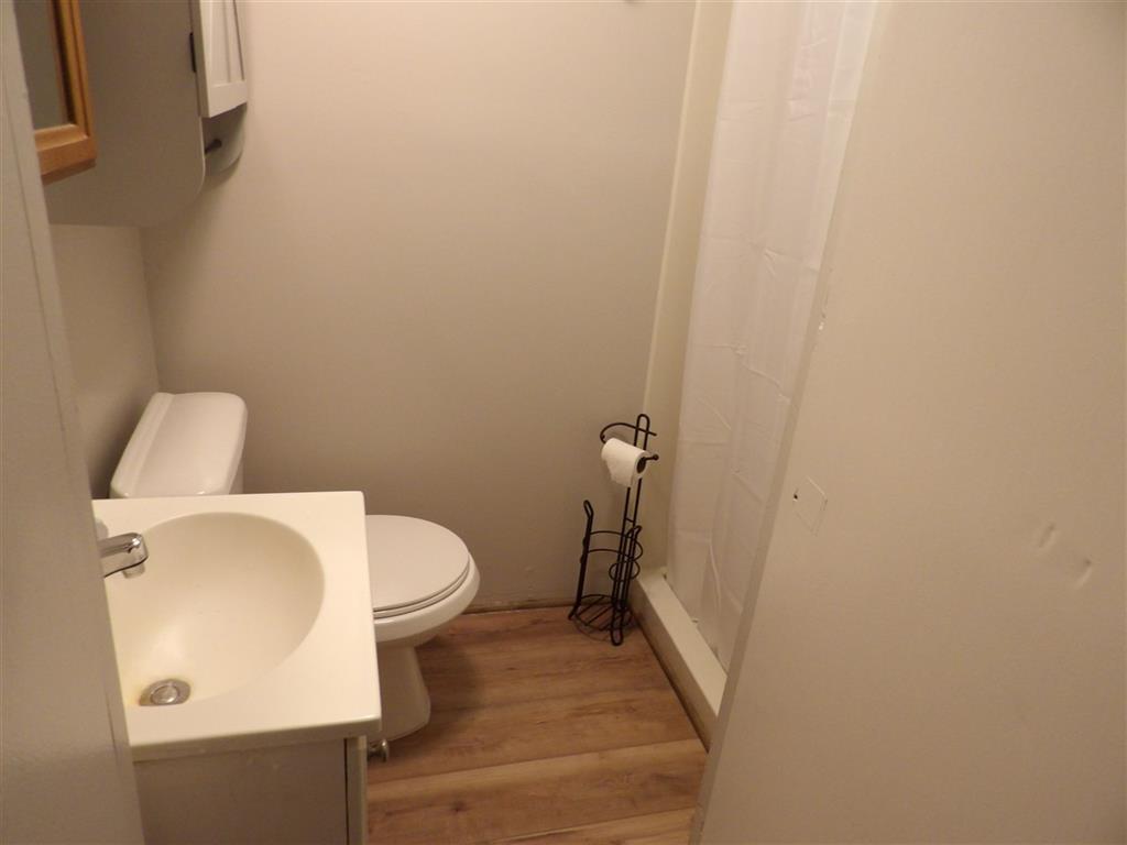 Building Photo - 9777 State Rd