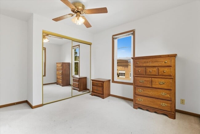 Building Photo - 69 E Grand Ave