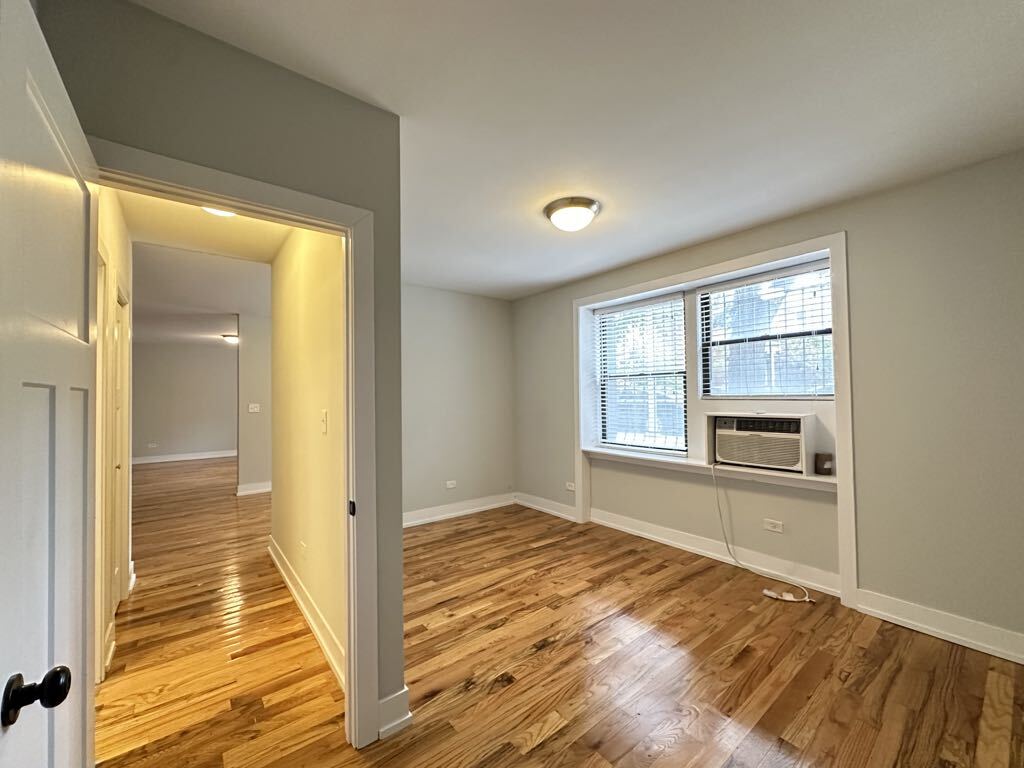 Building Photo - 562 W Arlington Pl