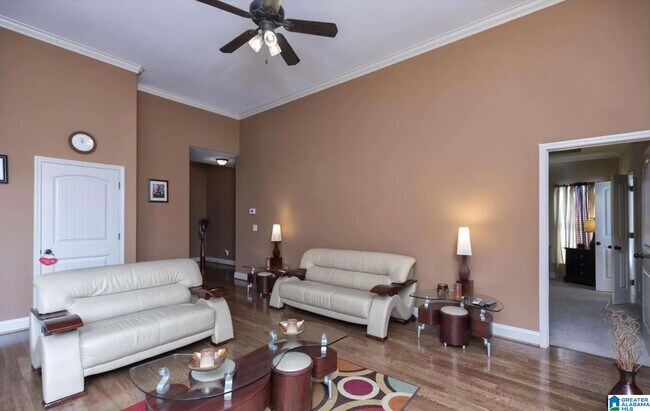 Building Photo - 1059 Kerry Dr