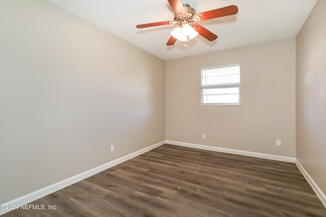 Building Photo - 1220 Arbor Cir