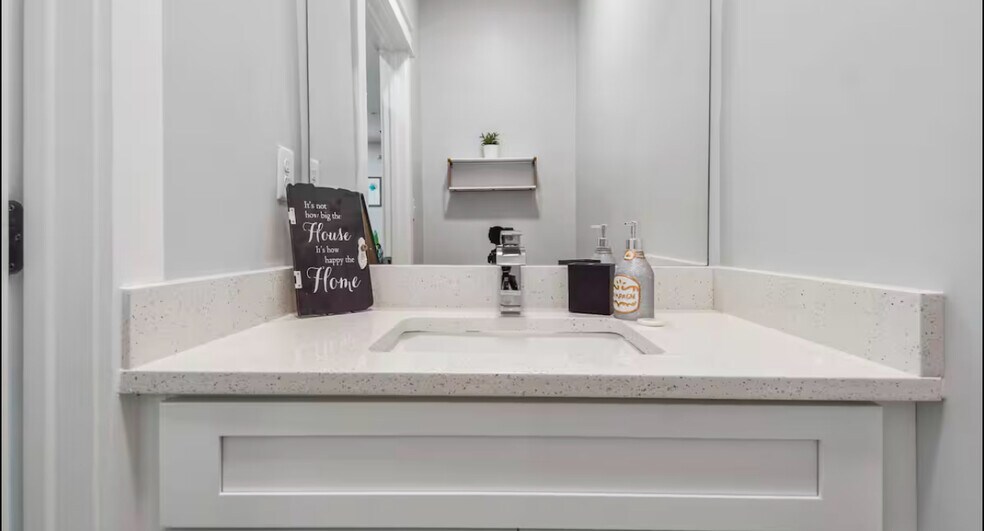 Half Bathroom - 2226 Joan Ave