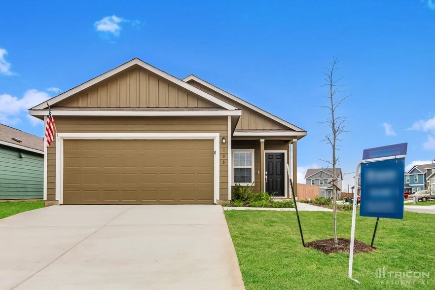 Primary Photo - 108 Mica Trl