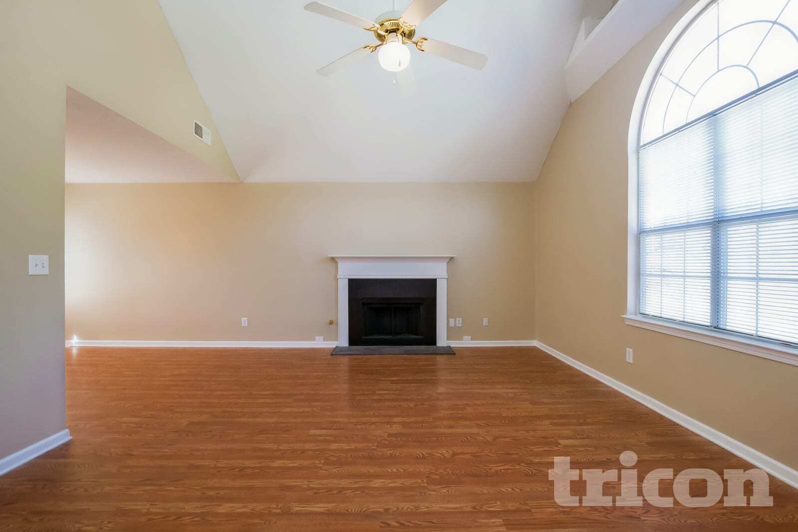 Building Photo - 3185 Lower Creek Dr