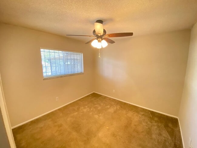Building Photo - 603 Pheasant Ave