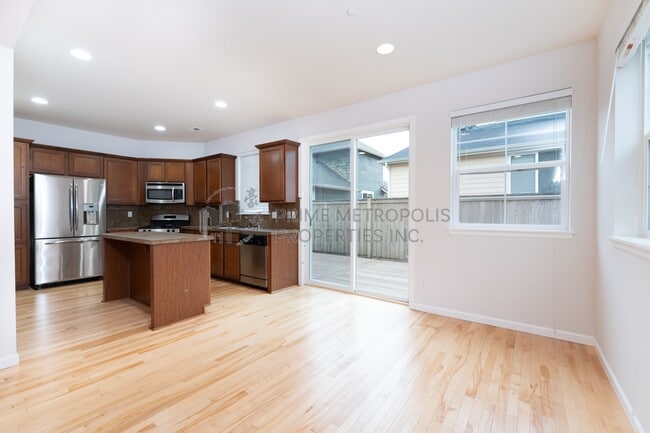 Building Photo - 8322 137th Ct NE