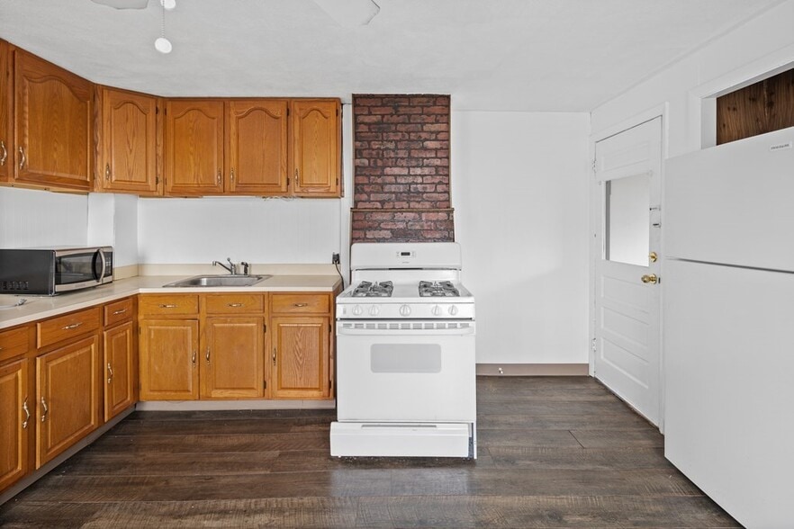 Building Photo - 26 Allston St