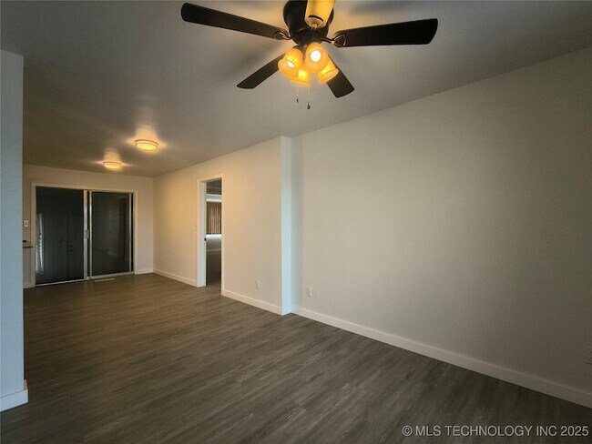 Building Photo - 16012 S Elwood Ave