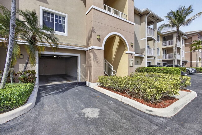 Building Photo - 6510 Emerald Dunes Dr