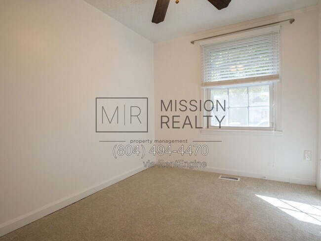 Building Photo - 5007 Glen Tara Dr