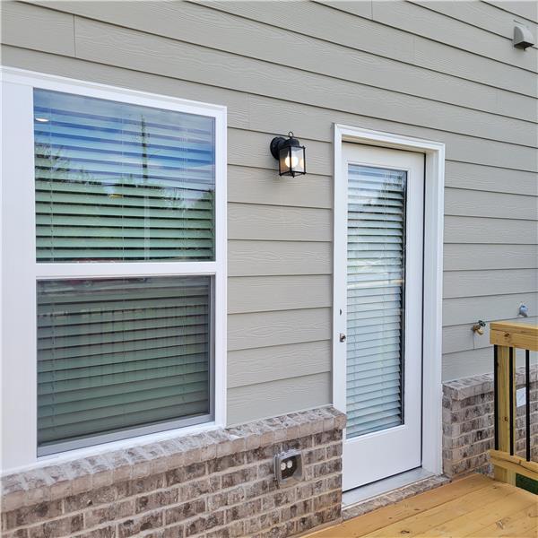 Building Photo - 20 Jacobs Farm Dr SE