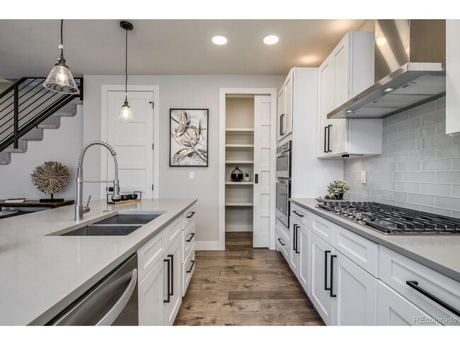 Building Photo - 1466 Zenobia St